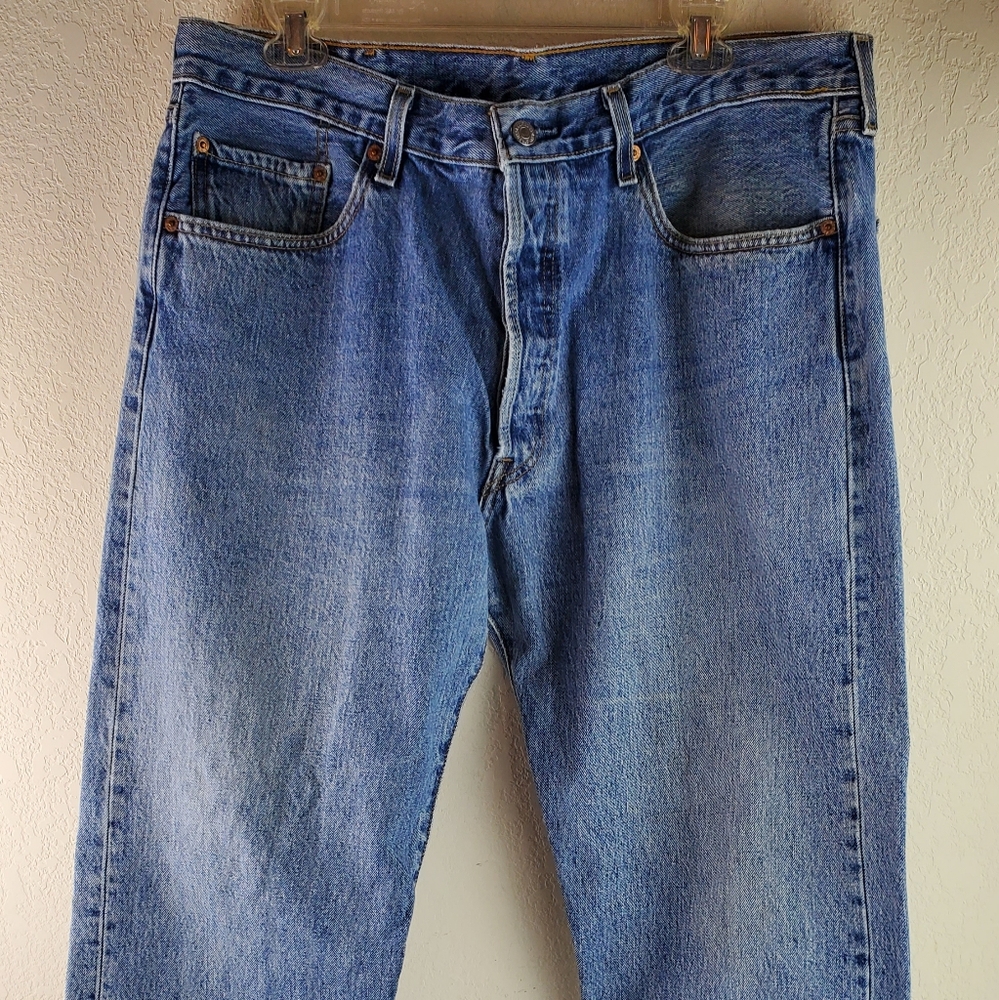 Levis 501 Jeans Mens 38X32 Blue Straight Button Fly Denim Vintage